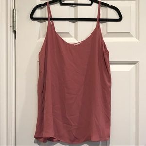 Staggering strap top